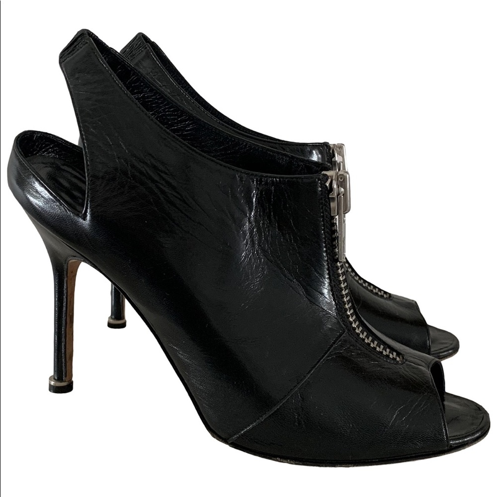 Manolo Blahnik black leather heels